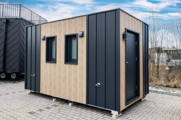 Hochwertiges Sanitärimodul – Stahlchassis, 2 Bäder, 8,2 m² Wohnfläche, 4,41 x 2,41 m, sofort lieferbar