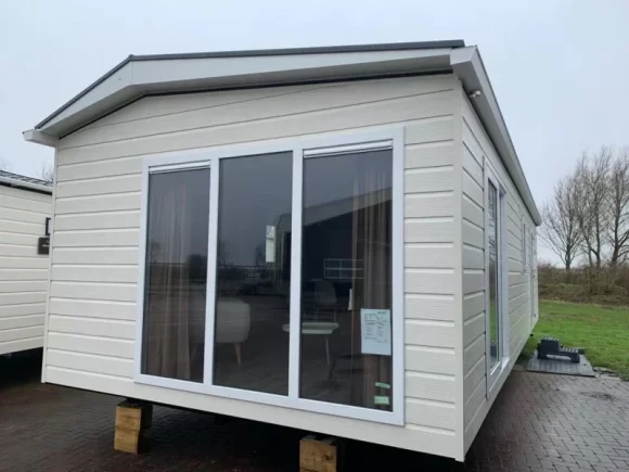 Casa móvil T2 Taro – 42 m², 10,50 x 4 m, 2 Zimmer, 4 Betten, voll ausgestattet, sofort lieferbar